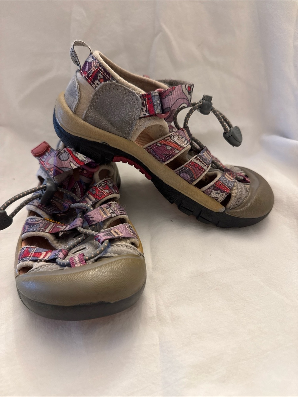 KEEN Newport H2 Hiking Washable Shoes/Sandals by Jennifer Mercede Youth 12